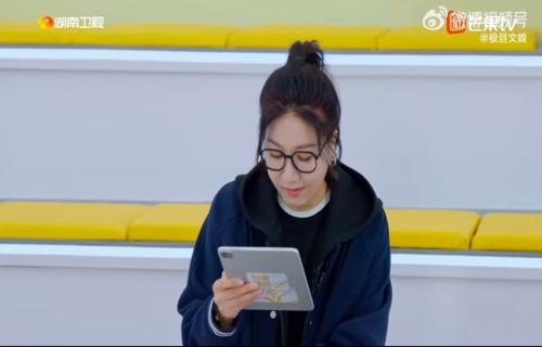 同时也让我们共同努力推动社会的进步和发展让每个人都能够自由地展现自己的独特魅力标题激励与融合性别偏见